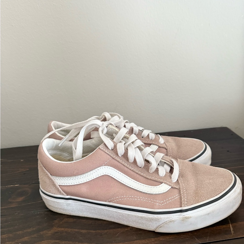 Vans Suede Low-Top Sneakers